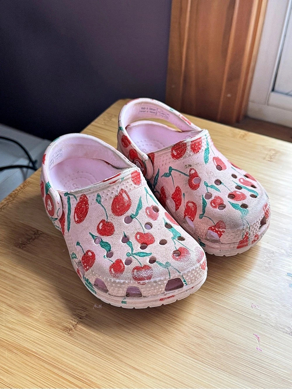 Crocs Toddler Classic Cherries Clog Pink & Red Child Size 7